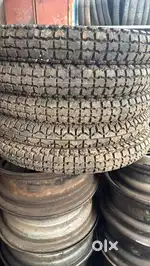 Yezdi 3:25/16 tyre