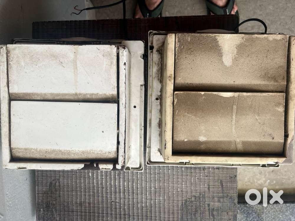 2 pieces of Orient company exhaust fan