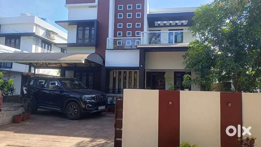 Independent Villa Near MES College