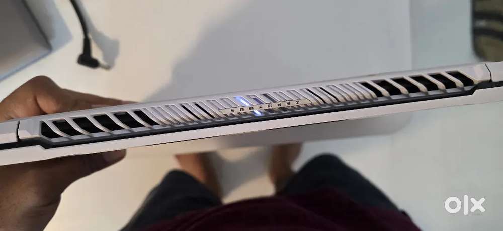 ASUS ROG Zephyrus G14 2024  Ryzen 9  Radeon 8GB  16GB RAM  1TB SSD