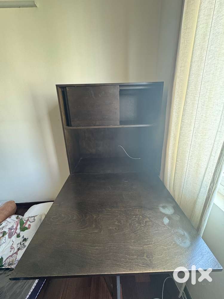 Homecente Foldable computer table for sale