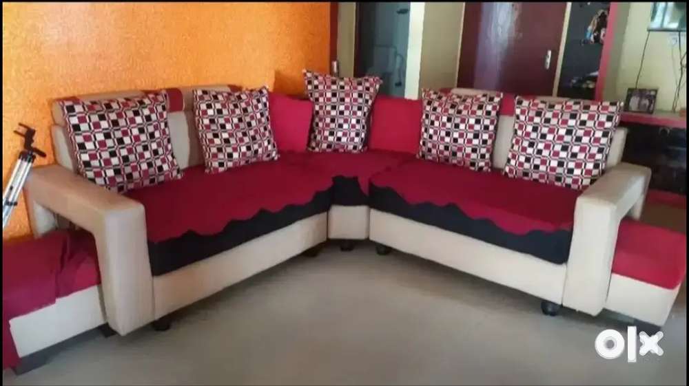 D shape Sofa set with 7 cousins