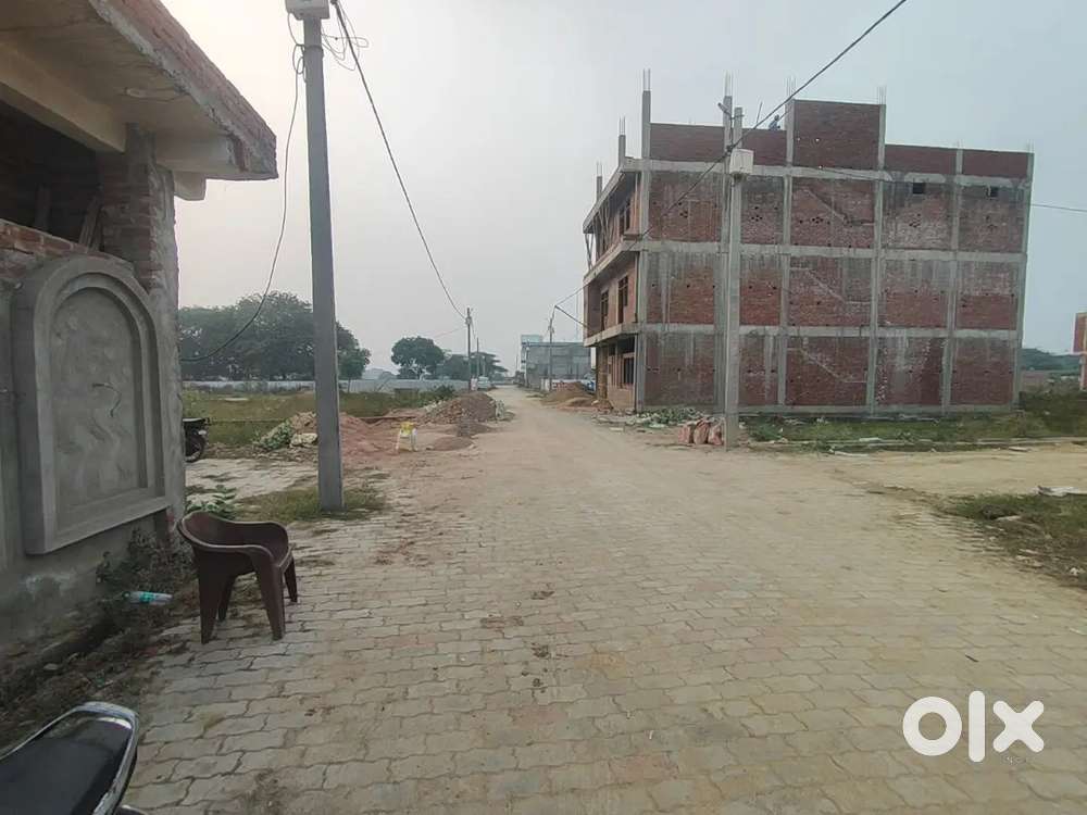 186gaj plot for sale 30ft interlocking road,