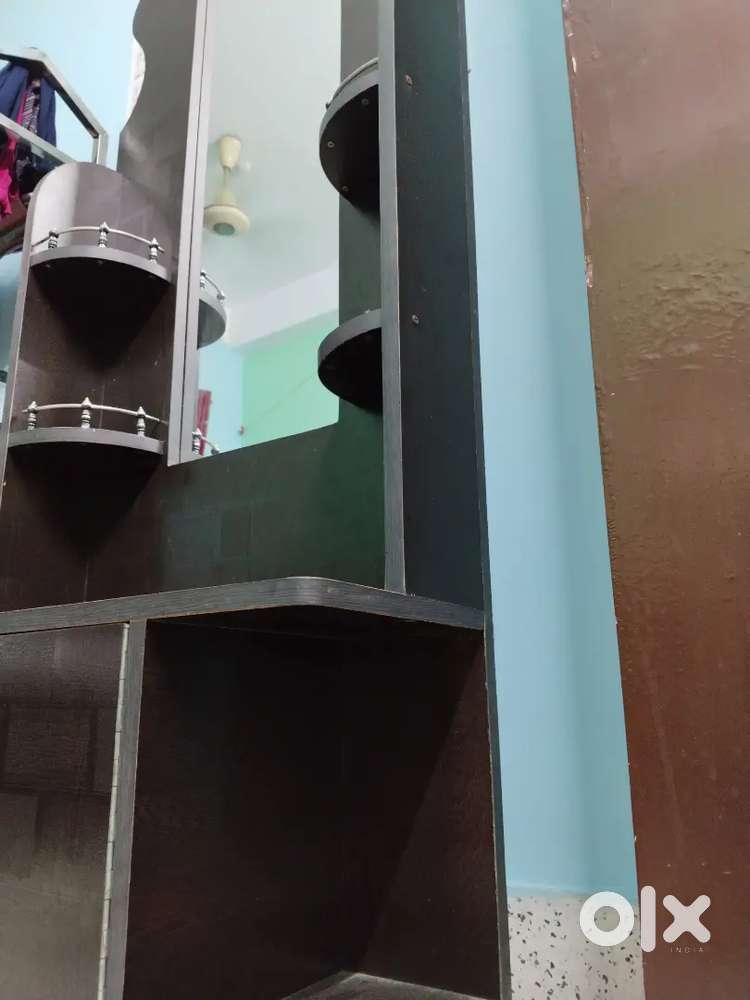 Dressing table with mirror