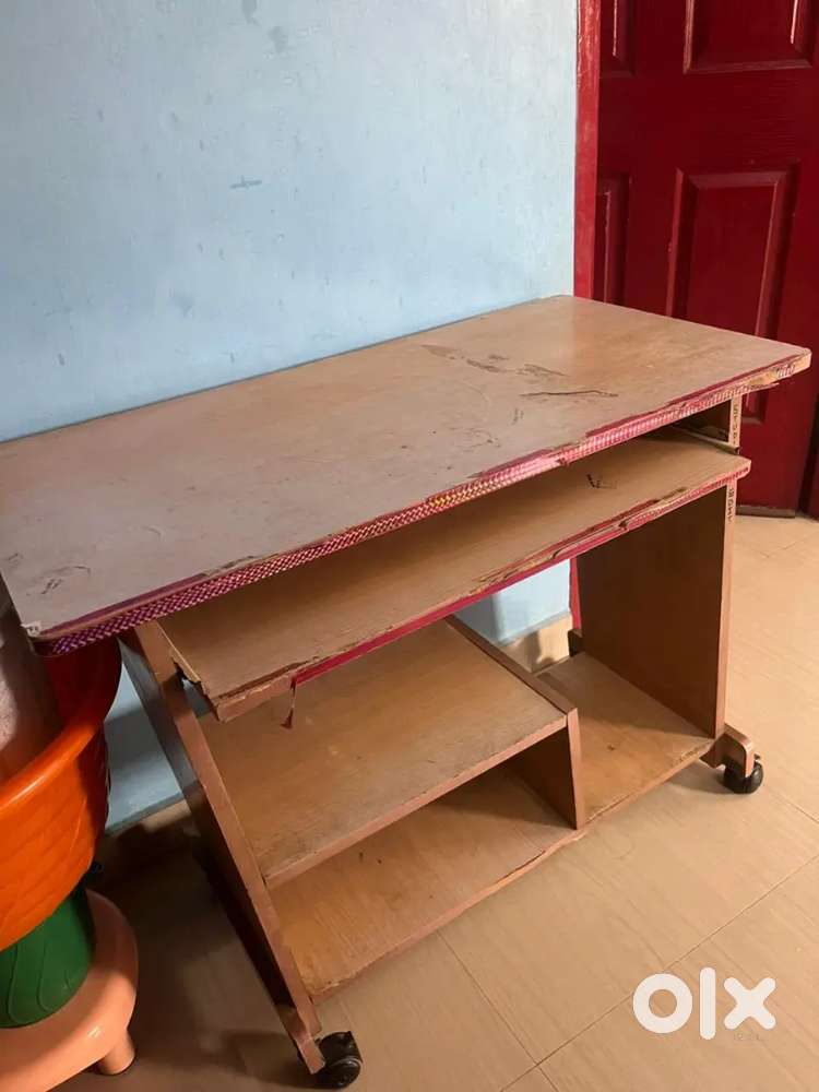 Computer table for Sale