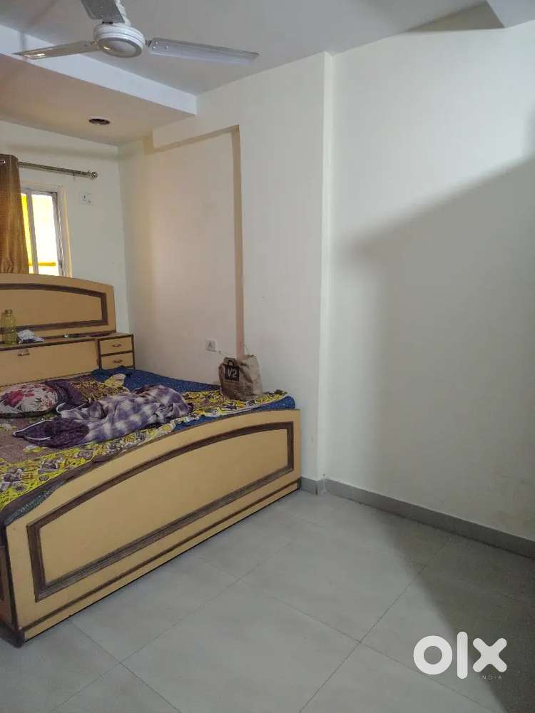 Sharing 3 bhk flat