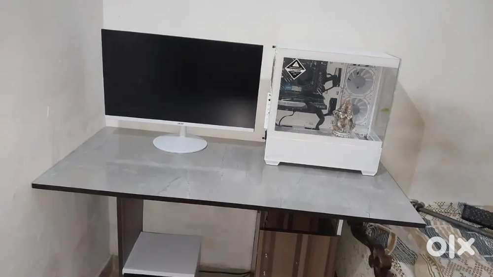White Gaming PC RTX 4060  i5 12th Gen  16GB RAM  512GB  2K Monitor
