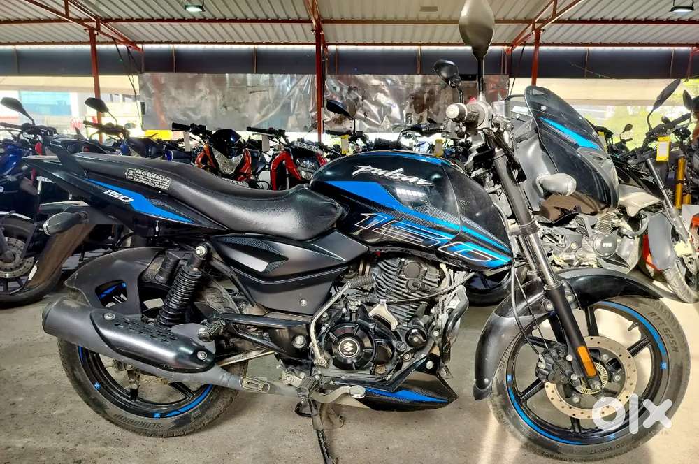 Alloy wheels added Pulsar 150 year 2024