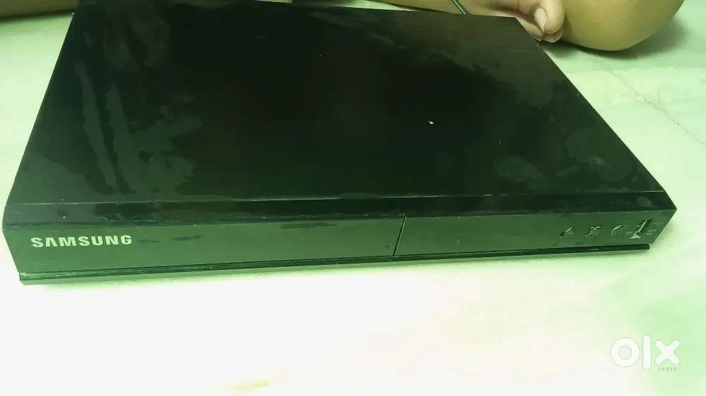 This is the Samsung DVD and disk player