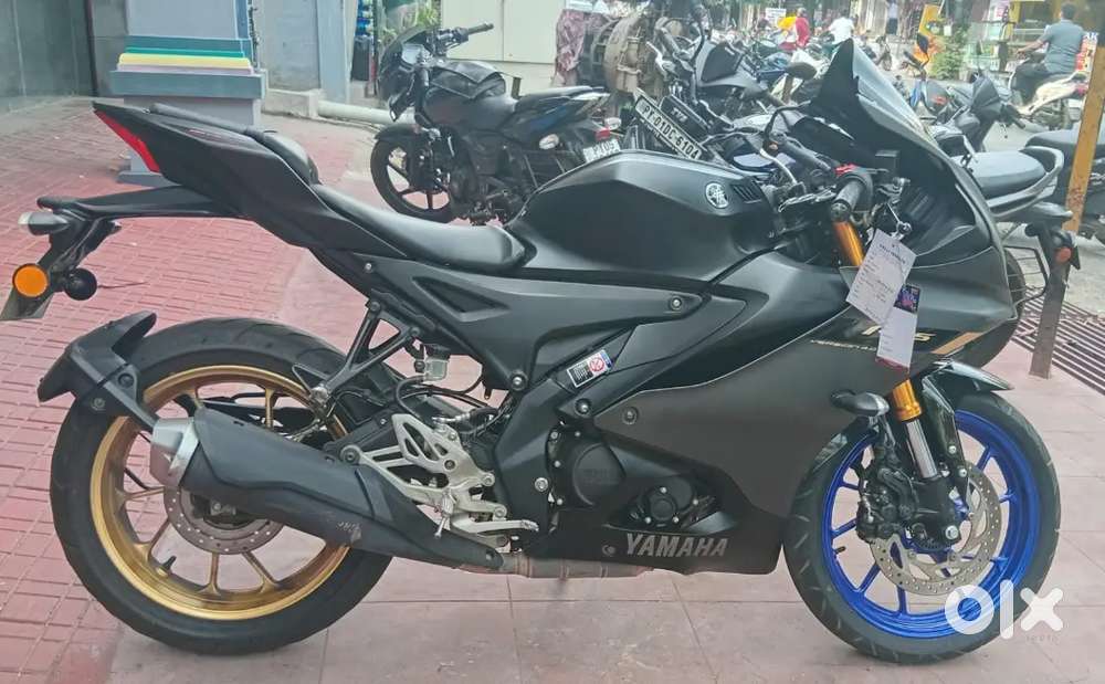 Yamaha R15