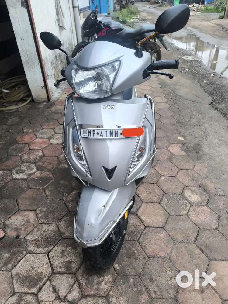 Tvs jupiter scooty