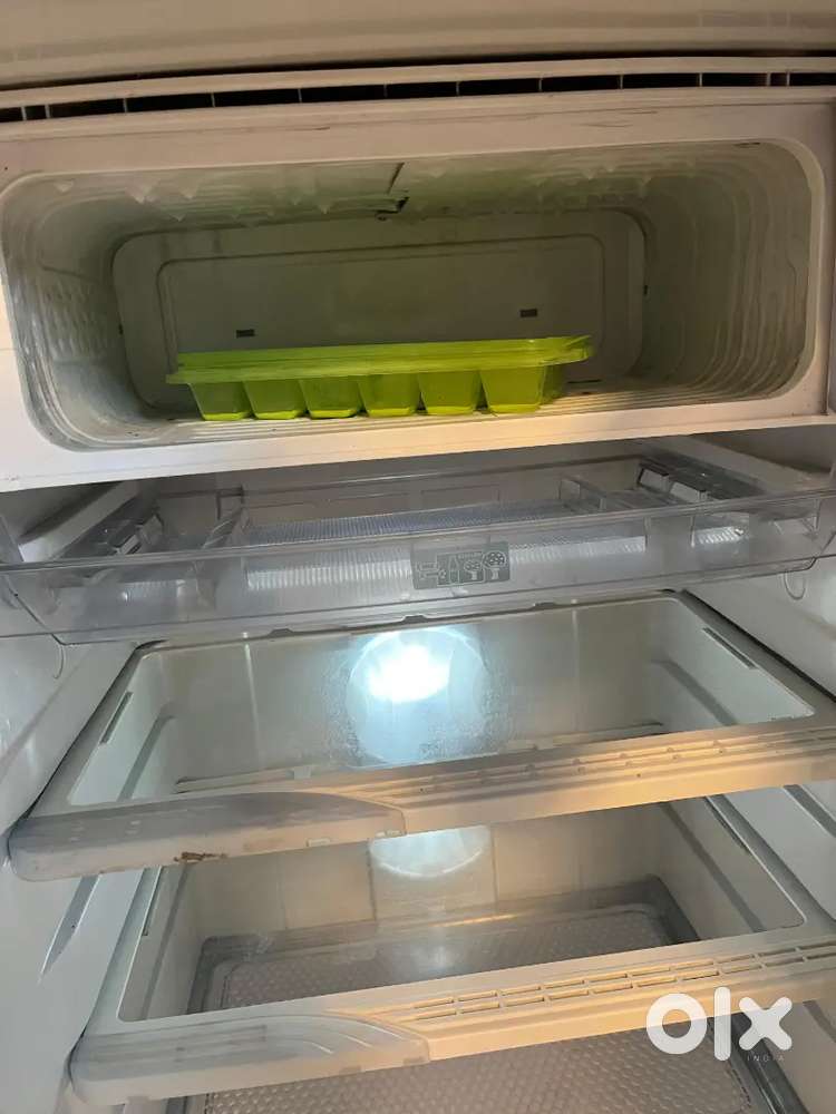 Newly condition 5star Godrej fridge