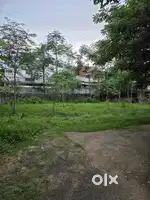 ഇരിഞ്ഞാലക്കുട ചുങ്കം ബസ് സ്റ്റോപ്പിനടുത്ത് 12 സെന്റ് വില്പനക്ക്