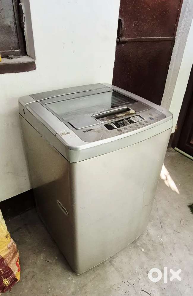 LG washing machine. Automatic.new condition me