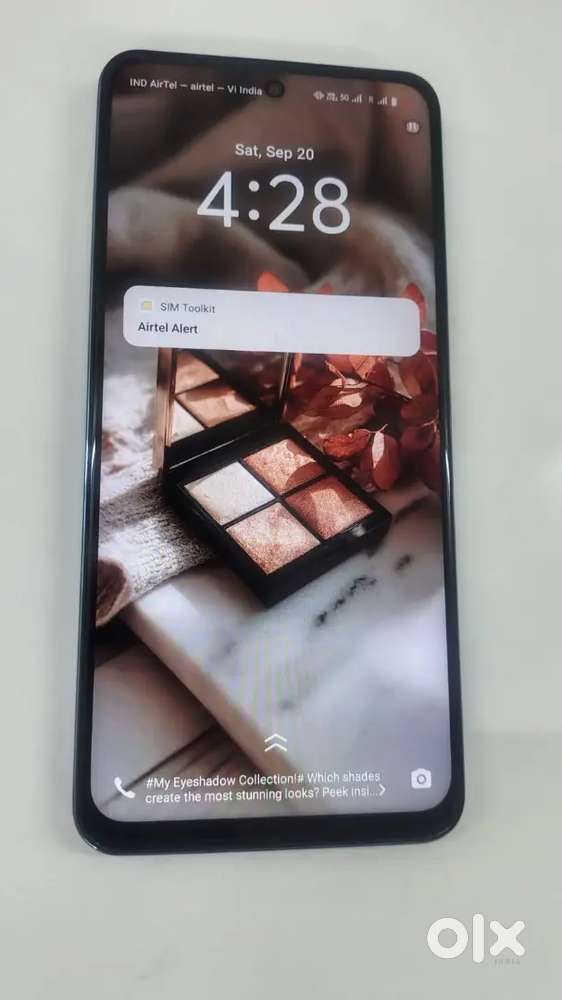 Brand new mobile vivo 5g box available and with original charger