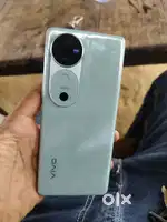 Vivo v40 8/128