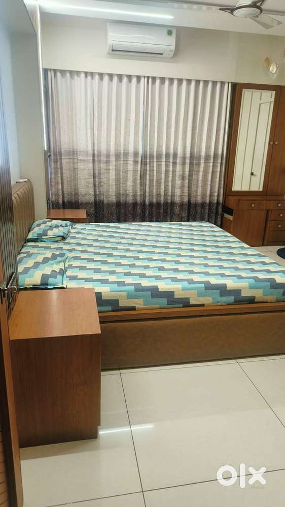 For Sell 3BHK Furnished Flat, Gota