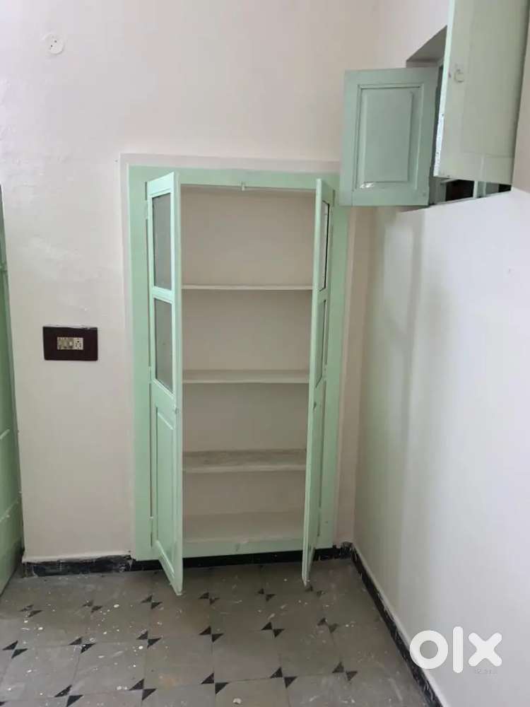 Room for rent bachlors allowed