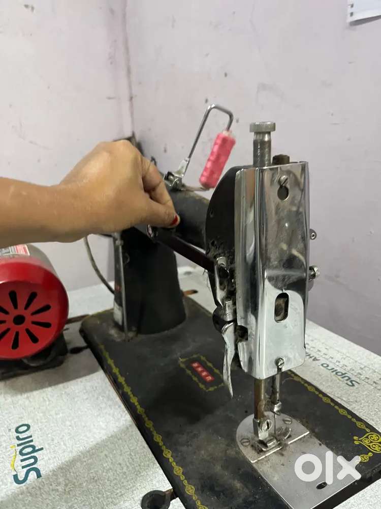 Usha sewing machine with automatic motor