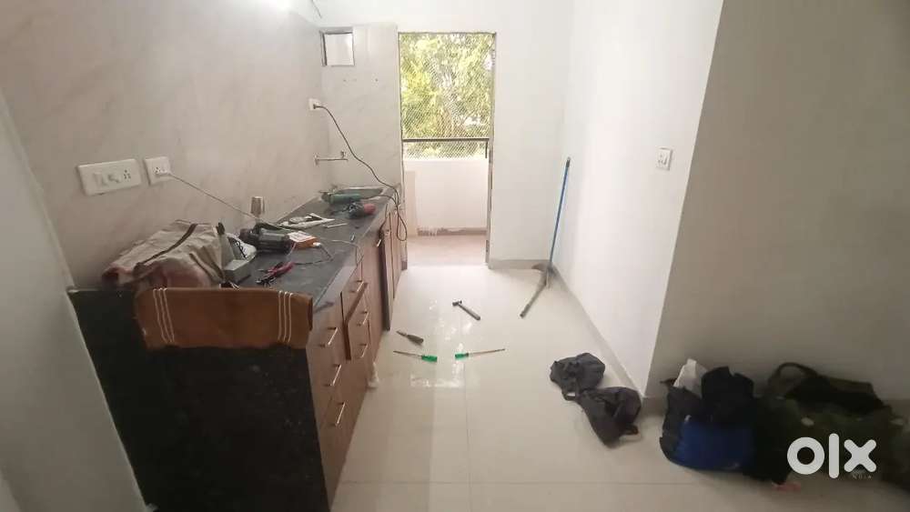 3.5bhk semi furnish flat for rent at samta Suresh bhajia