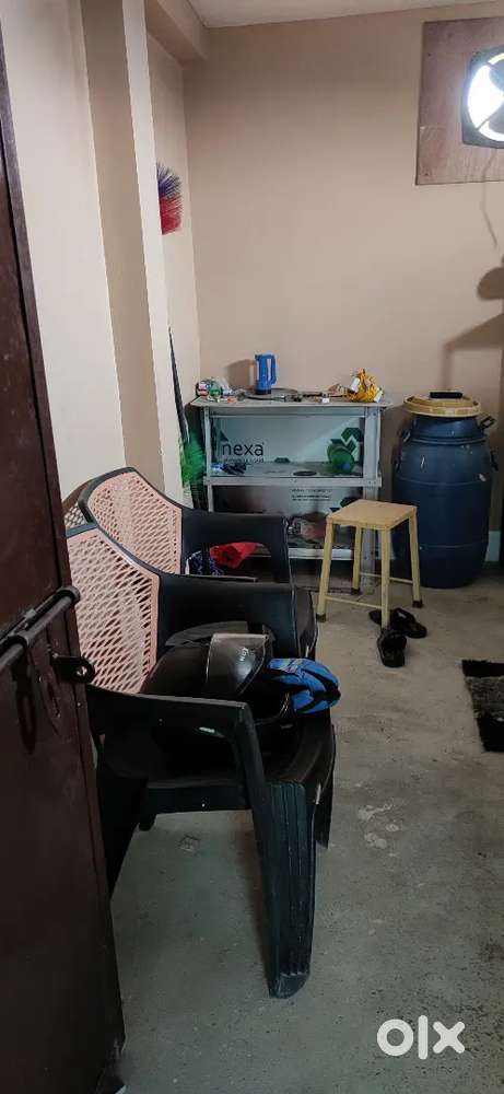 Single room for bachelors