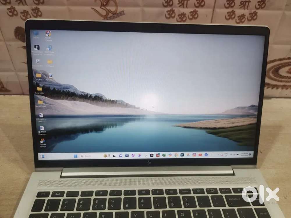 Urgent sell karna leptop ekdum fresh condition me hai koi dikkat nhi