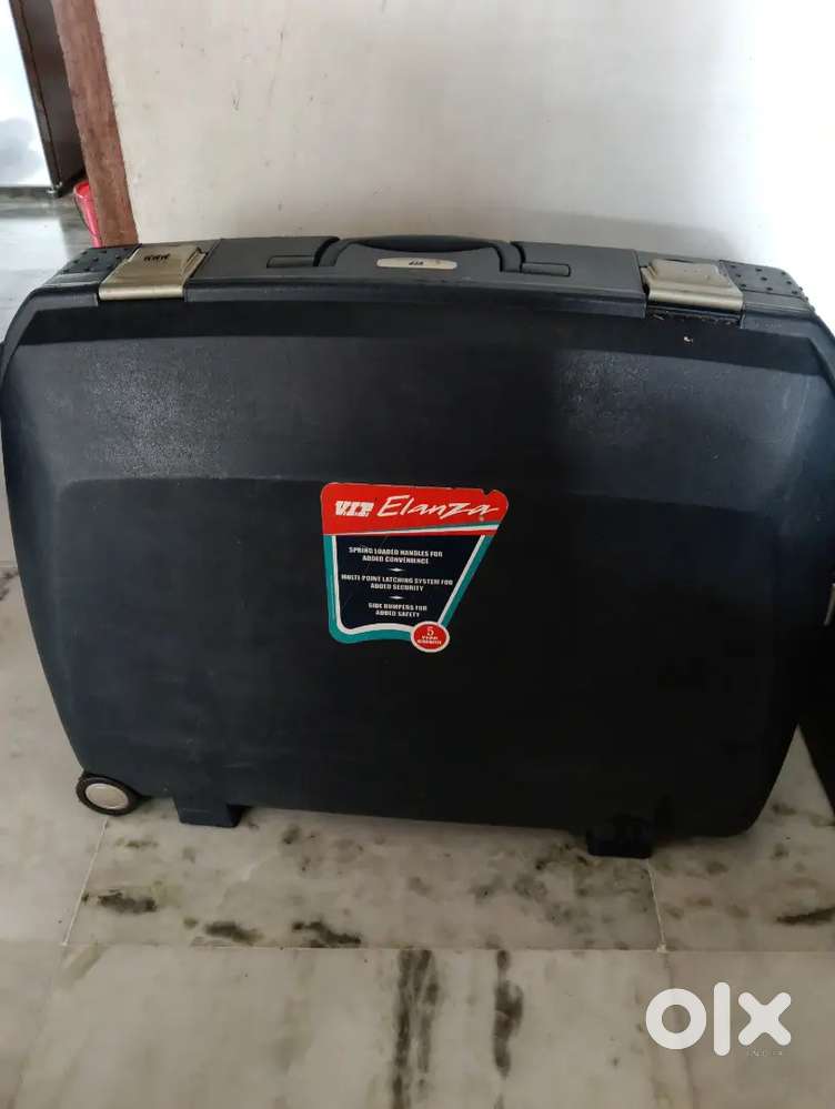 I want to sell a vip suit case