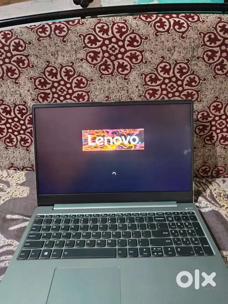 Lenovo IdeaPad 330S- ( 15.6 inch ) screen