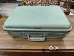 Suitcase International Tourister