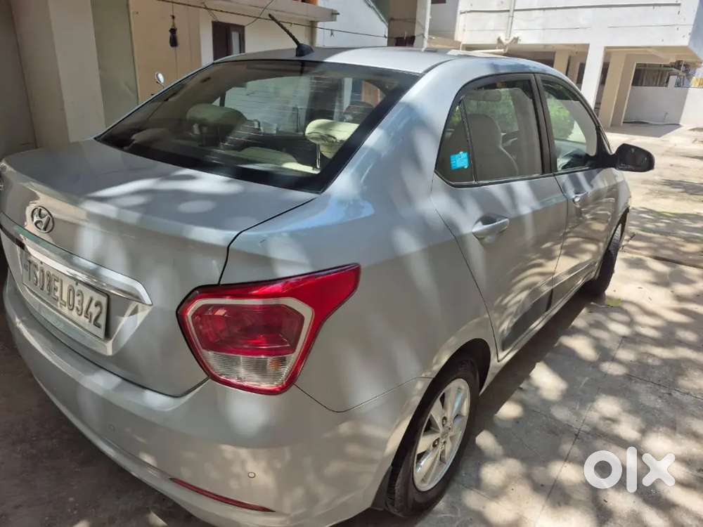 Hyundai xcent 2015 model petrol, excellent condition  ready for sale