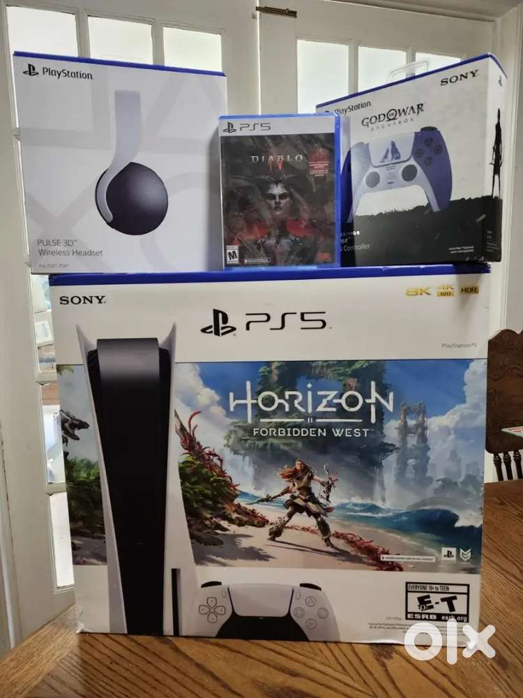 PlayStation 5 Console Bundle,