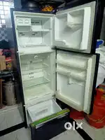 Whirlpool 300lts full condition 3 door