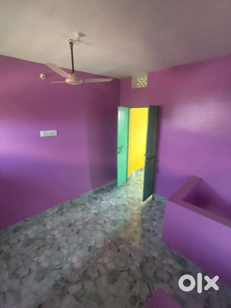 Suitable for 2 bachelor's