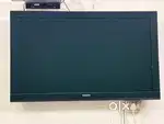 Sony Bravia LCD Digital colour TV (42 inches)