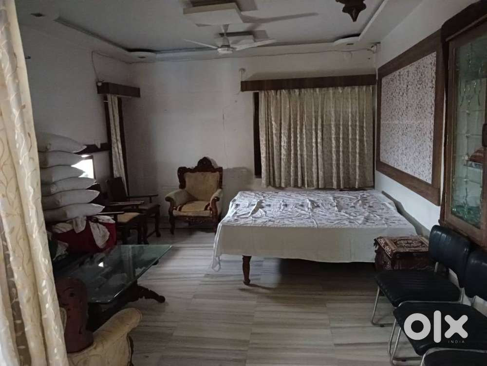 Furnished Rooms On First Floor In Prime Location