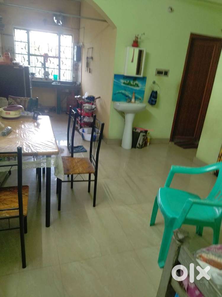 2bhk flat 7 years old