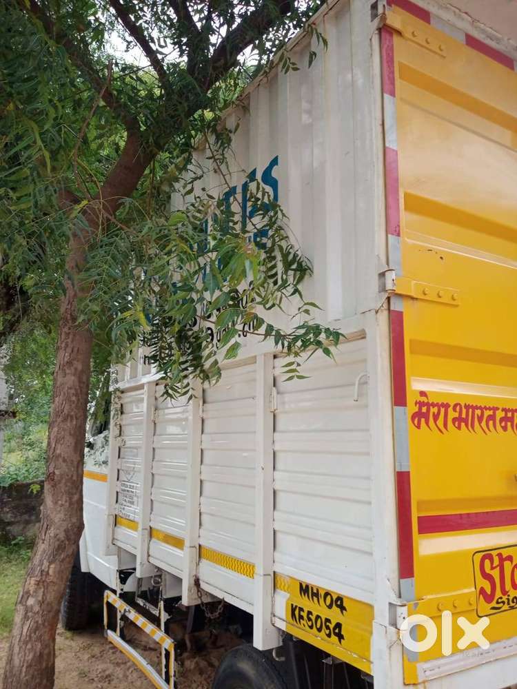 Tata 407 Gold truck