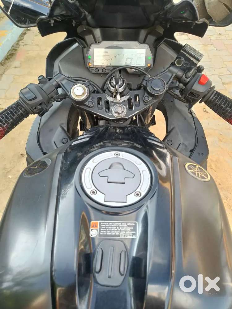 Yamaha R15 v3