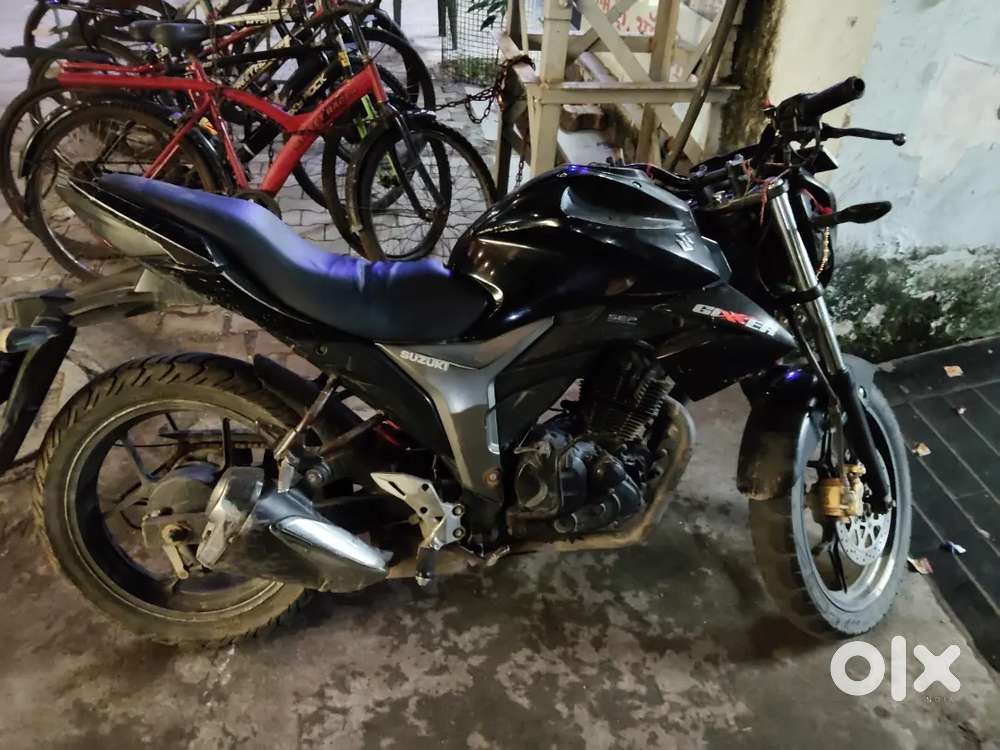 Gixxer of suzuzi full maintained