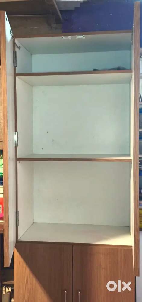 Double door five compartment wardrobe