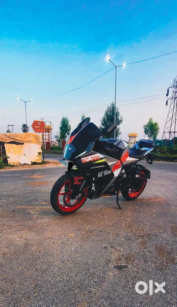 KTM RC 200 MODEL 2022