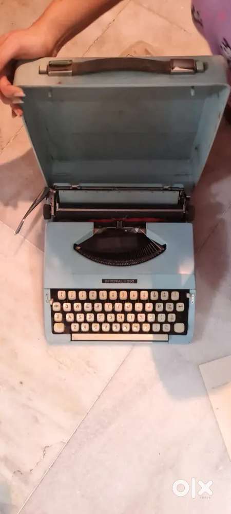 Typewriter -Antique