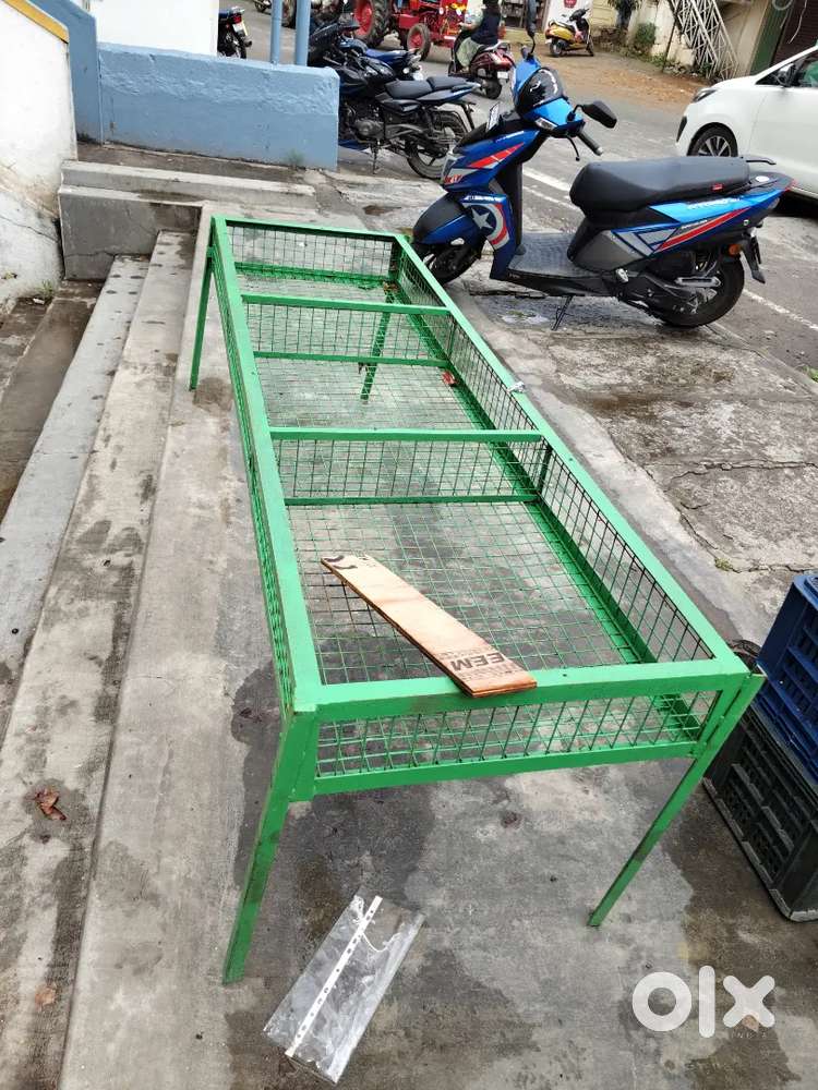 Cutlery stand
