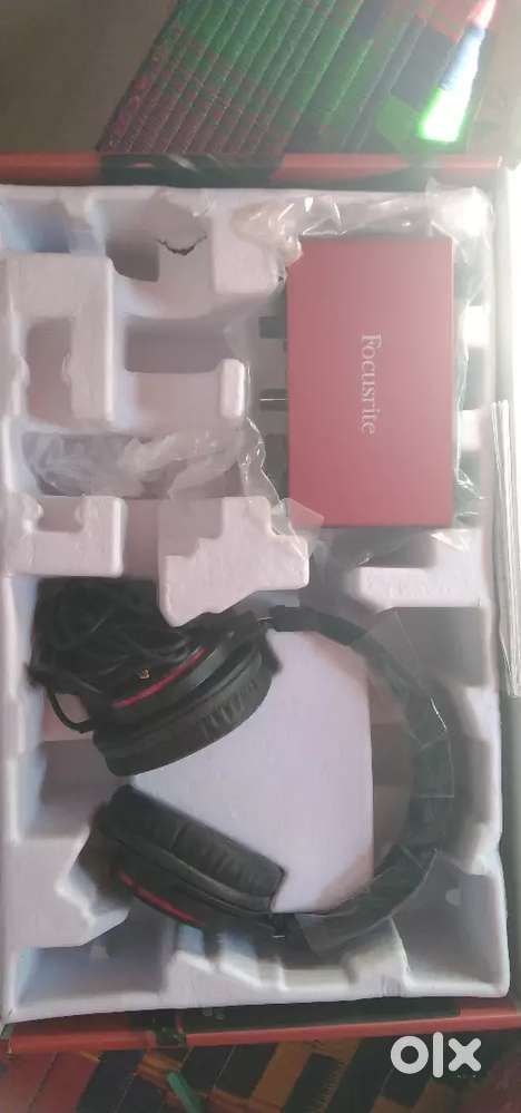 Scarlett solo studio