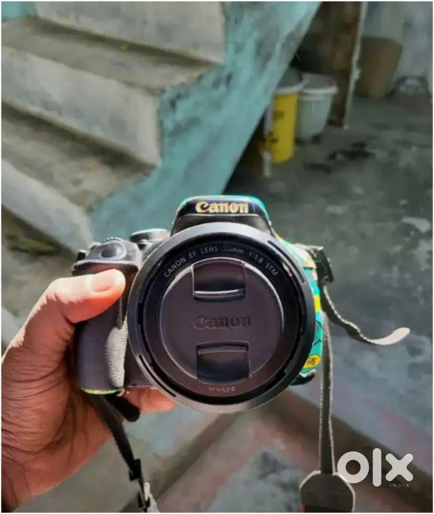 Canon 600d Camera With 50mm Lens Charger + Bag & other accessories