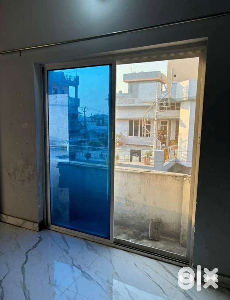 ONE ROOM SET AVAILABLE FOR RENT