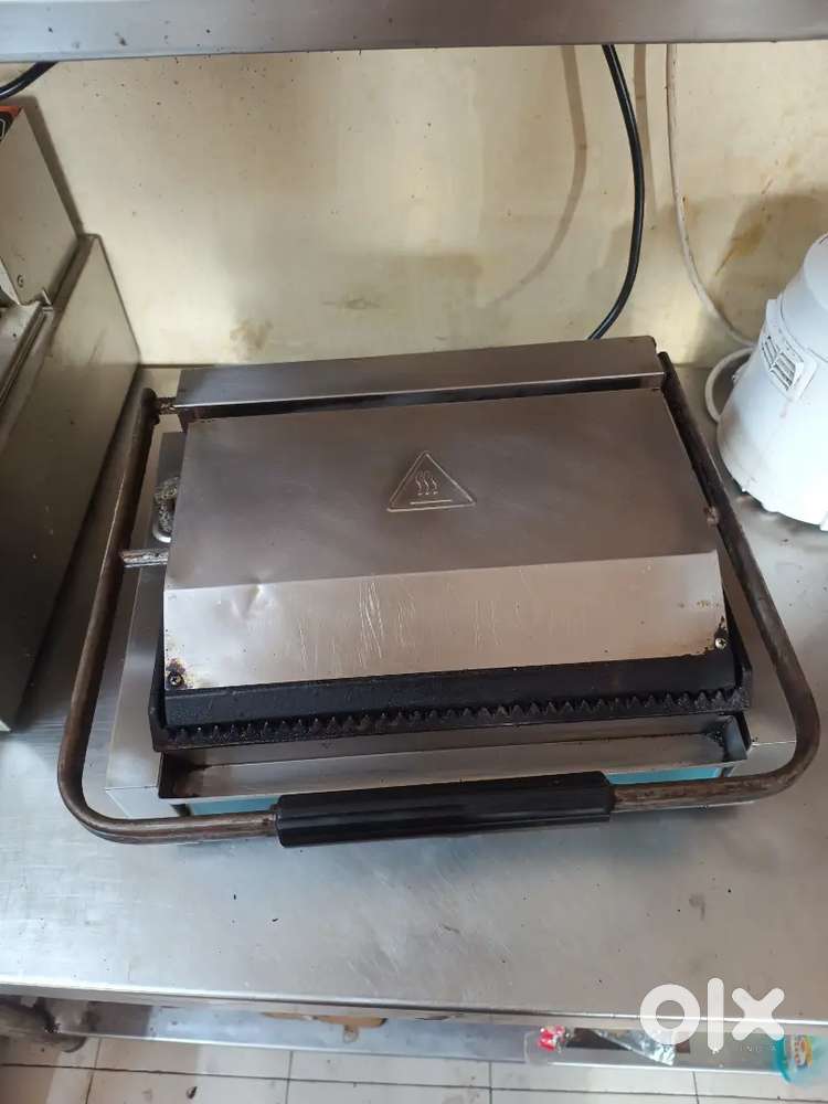 Commercial sandwich griller