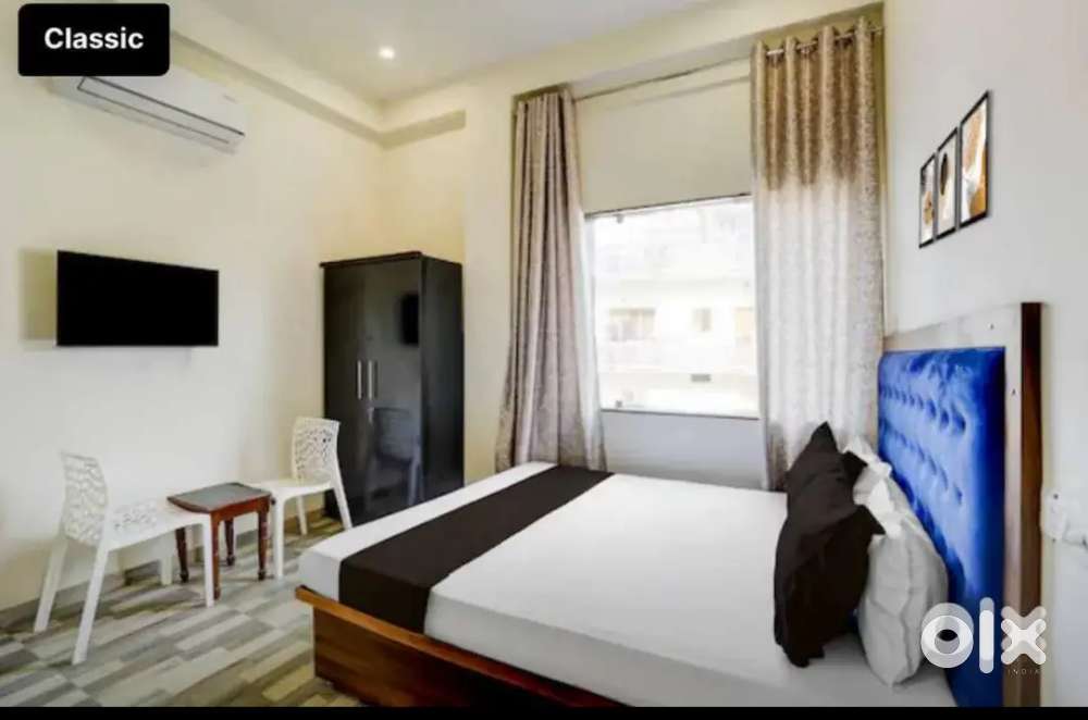 Room boy chahiye home stay ke liye