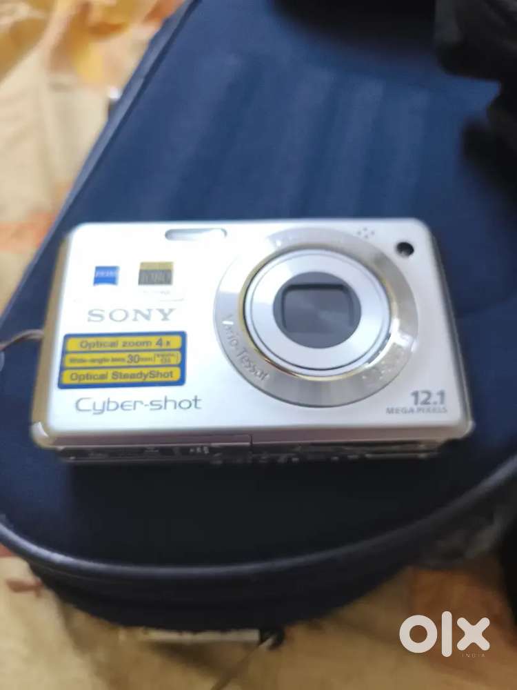 W220 sony digital camera