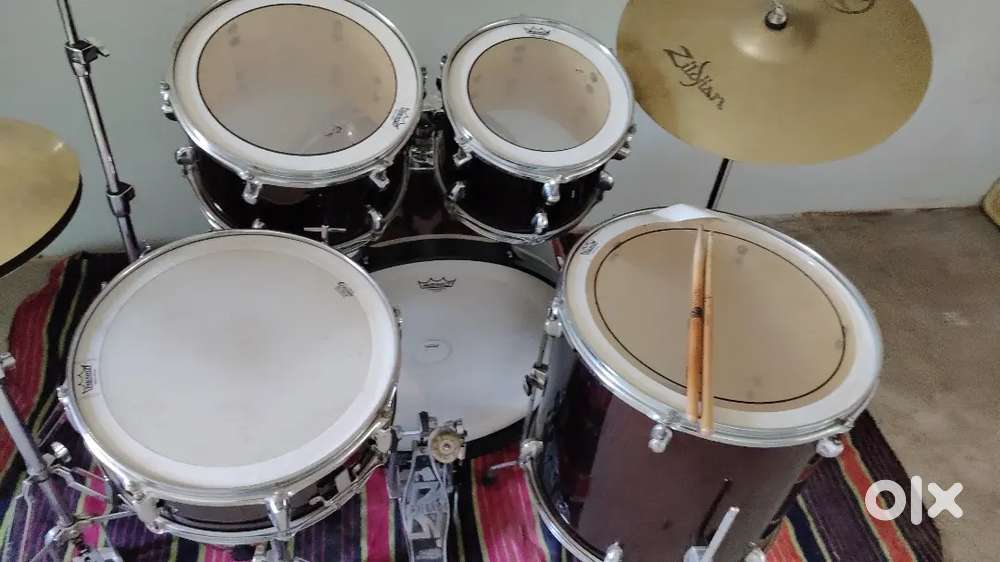 Tama drum kit